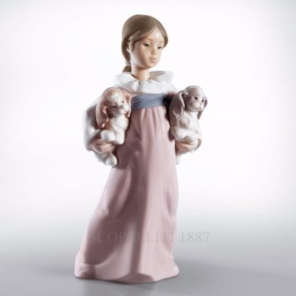 Picture of Lladro Arms Full Of Love Figurine