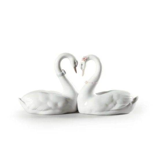 Picture of Lladro Endless Love Figurine