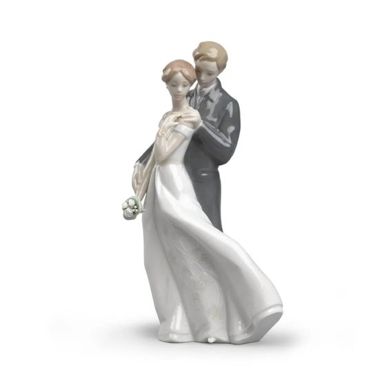 Picture of Lladro Everlasting Love Figurine