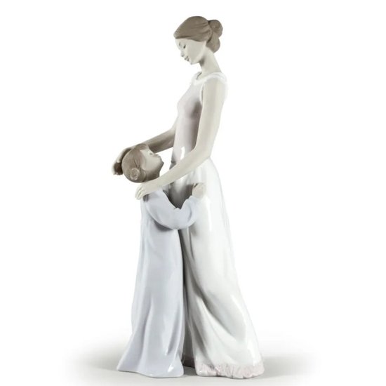 Picture of Lladro Someone To Look Up To Figurine