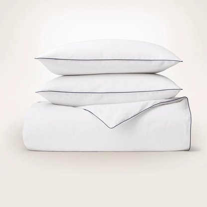 Picture of Boll & Branch Signature Piped Edge Duvet Set - Wht/Nvy, K/Cal