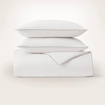 Picture of Boll & Branch Signature Piped Edge Duvet Set- Wht/Pewter, K/CK