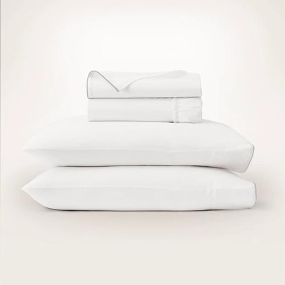 Picture of Boll & Branch Signature Piped Edge Sheet Set- Wht/Shr, Spl Kng