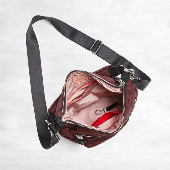 Picture of shortyLOVE Marcel Quilt Crossbody Bucket Bag - Bordeaux
